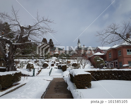 雪景色のトラピスチヌ修道院_函館 雪景色のトラピスチヌ修道院_函館 101585105