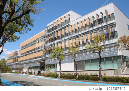 令和4年に完成した伊丹市役所の新庁舎 令和4年に完成した伊丹市役所の新庁舎 101587542