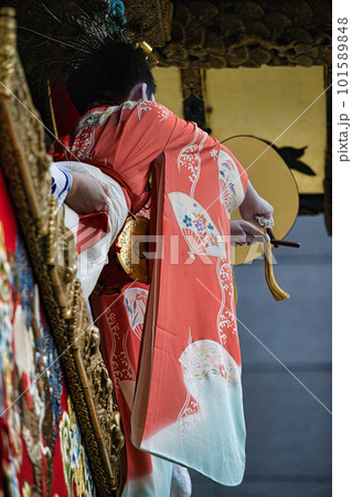 祇園祭山鉾曳き初め式 長刀鉾の稚児舞 2022年の写真素材 [101589848] - PIXTA