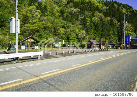長良川鉄道 北濃駅の全景 長良川鉄道 北濃駅の全景 101593790