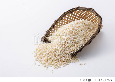 ザルに入った米麹 ザルに入った米麹 101594705