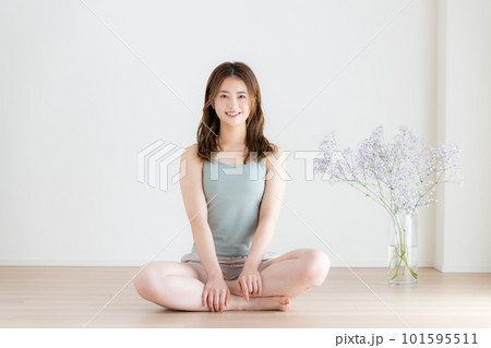 若い女性のビューティ 101595511