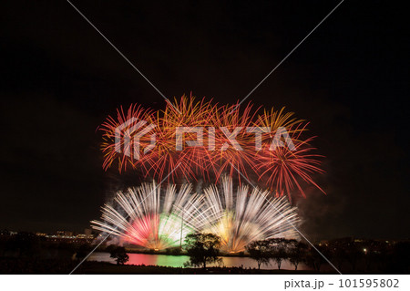 葛飾花火大会　東京 101595802