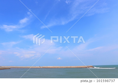 青空 雲 海 防波堤 青空 雲 海 防波堤 101598737