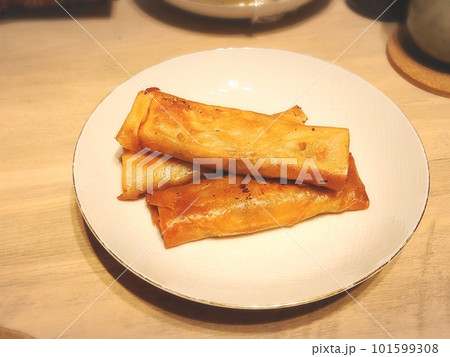 家庭で作る春巻き 101599308