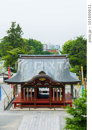 古都鎌倉の初夏　鶴岡八幡宮　舞殿 101600631