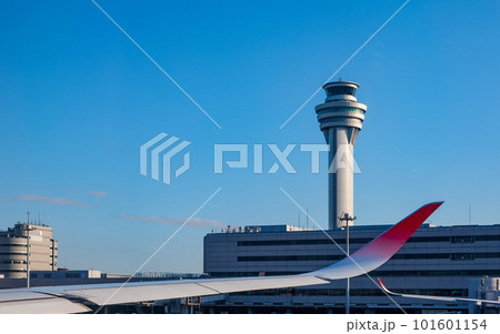秋晴れの羽田空港こと東京国際空港 101601154