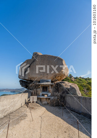 重岩 重岩 101603160