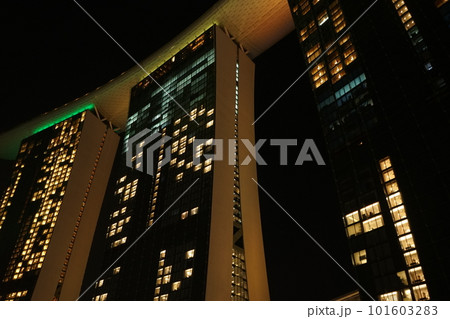 シンガポール マリーナベイ サンズ 夜景	 101603283