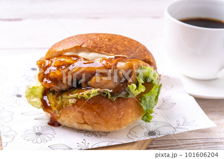 照り焼きチキンバーガー 101606204