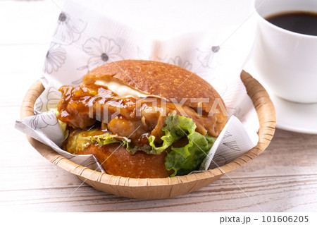 照り焼きチキンバーガー 101606205