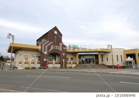 北海道 訓子府 丸ポストのある風景(旧ふるさと銀河線訓子府駅前) 北海道 訓子府 丸ポストのある風景(旧ふるさと銀河線訓子府駅前) 101606946