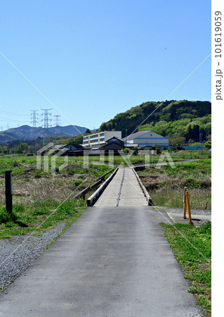 多和目天神橋は坂戸市の市内を流れる高麗川に架かる冠水橋 101619059