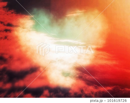 ハート型の雲と夕焼け ハート型の雲と夕焼け 101619726