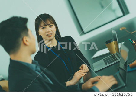 office worker office worker 101620750