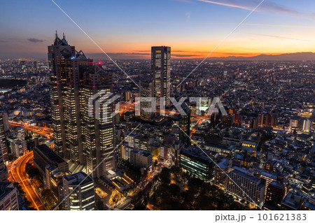 《東京都》東京の夜景・新宿副都心 《東京都》東京の夜景・新宿副都心 101621383