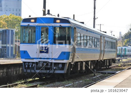 【JR四国】キハ185系「むろと」（牟岐線：徳島駅） 101623047