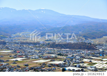 稲荷山公園周辺、蓼科山方面を望む(長野県佐久市)【2023.4】 101624913