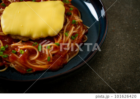 Spaghetti Tomato Sauce with Hamburg and Cheese 101626420