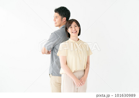 夫婦 カップル 笑顔 夫婦 カップル 笑顔 101630989