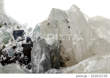Macro mineral stone Drusus quartz with sphalerite in the rock a white background 101632139