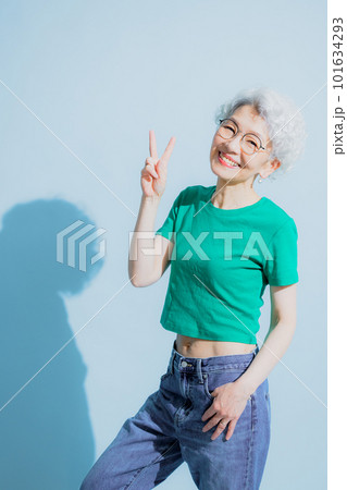 元気な高齢女性 元気な高齢女性 101634293