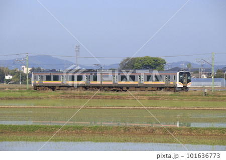 越後線E129系（ワンマン運転：吉田⇔柏崎） 101636773