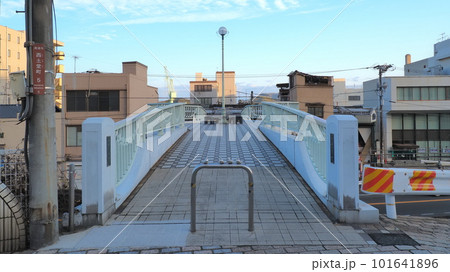 尾道千光寺下った2号線の歩道橋1 尾道千光寺下った2号線の歩道橋1 101641896