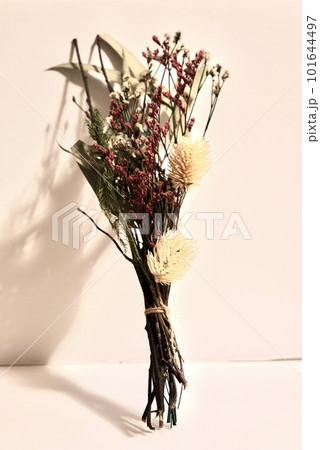 ドライフラワーアレンジメント 101644497