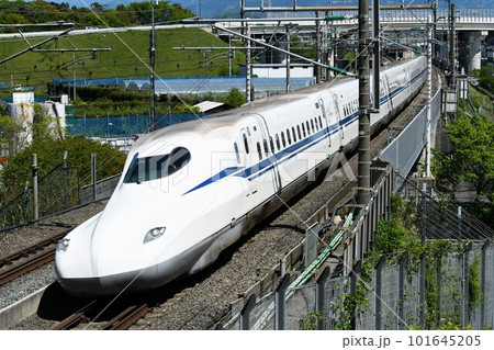 博多へ向けて東海道新幹線をゆくN700S 博多へ向けて東海道新幹線をゆくN700S 101645205
