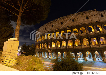 rome, italy, colosseum old ancient building gladiator battle at night. rome, italy, colosseum old ancient building gladiator battle at night. 101646080