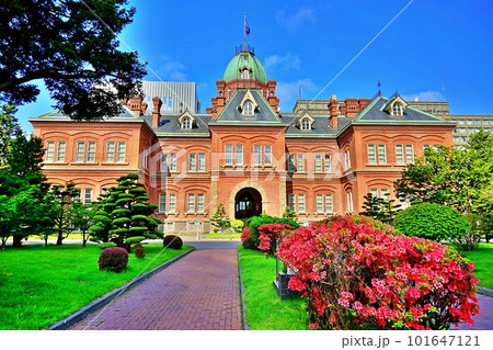 夏の道庁 夏の北海道庁旧本庁舎の写真素材 [80439533] - PIXTA
