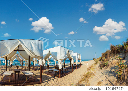 Morning sandy beach, Pescoluse, Puglia, Italy 101647474