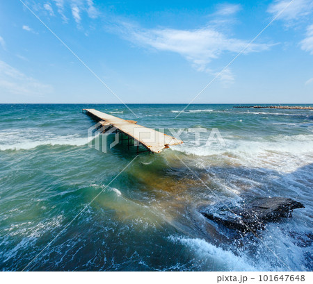 Ruined pier and evening Black Sea (Bulgaria). 101647648