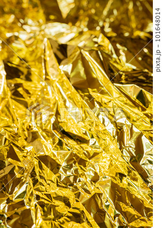 金属　メタリック　金　金箔　金色　ゴールド　黄金　コンパ　パーティー　壁紙　宝　飾　gold 101648014