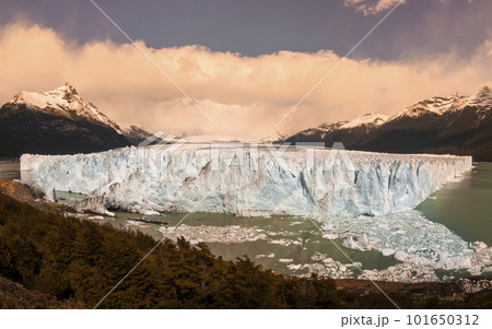 Perito Moreno Glacier landscape, Santa Cruz Province,Patagonia,  Argentina. 101650312