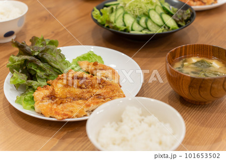 家族の食卓 101653502