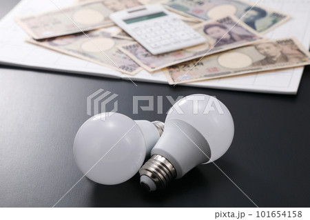 電気料金 値上げイメージ 101654158