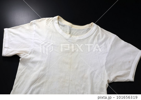 汚れたTシャツ 101656319