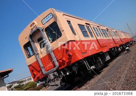 快晴の下美しい輝きを見せる水島臨海鉄道キハ30系・20系気動車(撮影会にて)_2023/3/19撮影 快晴の下美しい輝きを見せる水島臨海鉄道キハ30系・20系気動車(撮影会にて)_2023/3/19撮影 101673368