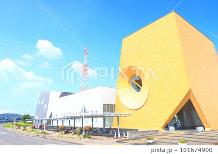 日進市、日進市立図書館の風景 日進市、日進市立図書館の風景 101674900