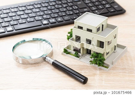 キーボードと不動産 101675466
