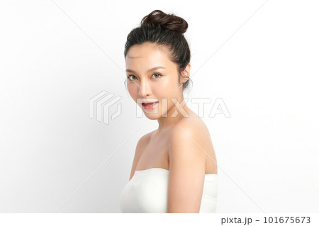 Beautiful young asian woman with clean fresh skin on white background, Face care, Facial treatment, Cosmetology, beauty and spa, Asian women portrait. 101675673