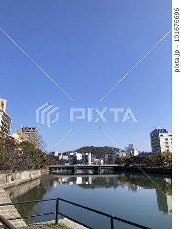 川のある風景 101676696