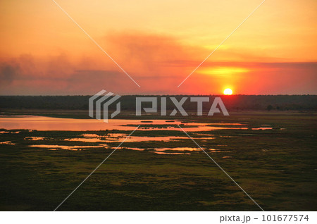 夕日に染まるカカドゥ国立公園の大絶景 101677574