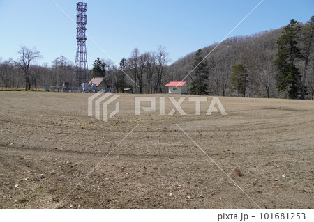 門別町立広富小学校(廃校の跡地) 門別町立広富小学校(廃校の跡地) 101681253