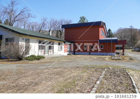 門別町立広富小学校(廃校の跡地) 門別町立広富小学校(廃校の跡地) 101681259