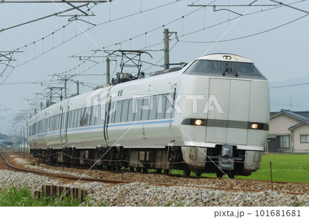 北陸本線　西高岡ー高岡　JR西日本　683系　T23編成（金沢）　サンダーバード 101681681