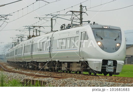 北陸本線　西高岡ー高岡　JR西日本　683系　S06+S26+S23編成（金沢）　しらさぎ 101681683