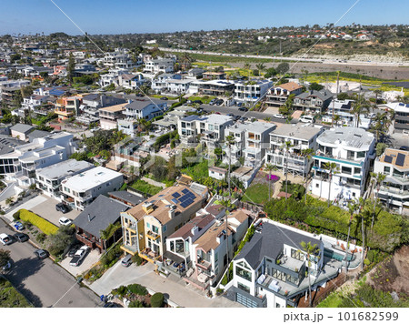 Aerial view of Encinitas town in San Diego, California 101682599